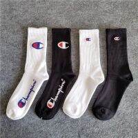 CHAMPION [2บรรจุคู่] ถุงน่องสเก็ตบอร์ดแนวสตรีทสำหรับทั้งหญิงและชายระดับมัธยมปลายถุงเท้าฝ้ายระบายอากาศแชมป์โลโก้ยอดนิยม