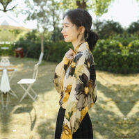 French oil painting with flower print shirt spring jacket light mature Western style retro shirt