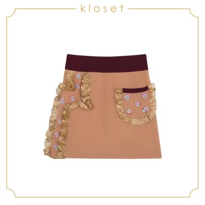 Kloset Embellished Mini Skirt With Ruffles Detail (SS18-S001)เสื้อผ้าผู้หญิง เสื้อผ้าแฟชั่น กระโปรงแฟชั่น กระโปรงยาว กระโปรงผ้าปัก