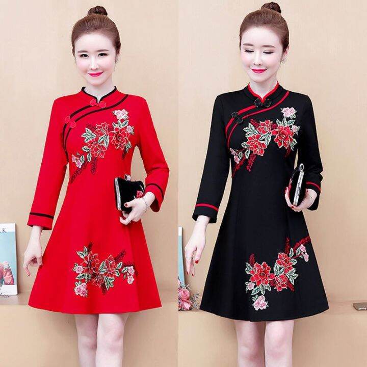 UNIKIKI Embroidery Plus Size Black Red Slim Qipao Women Chinese Dress