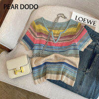 PEAR DODO เสื้อเอวลอยคอวีสำหรับผู้หญิงลายทางสีรุ้งเสื้อถักนิตติ้งแขนสั้นเกาหลี