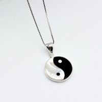 Yin Yang Silver Pendant Necklace Womens Silver Necklace Agate Shell Round Pendant Gift Choice For Girls