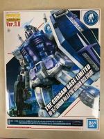 Bandai Original GUNDAM MG RX-78-2 Ver.3.0 1/00ฐานสีอะนิเมะ Action Figure Assembly ของเล่นสะสมของขวัญสำหรับ Boy