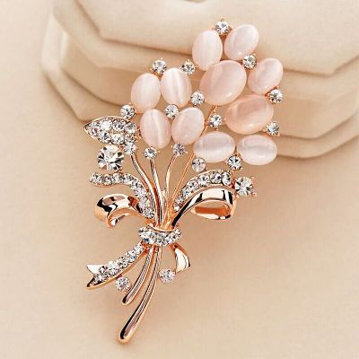 Hot Selling Fashionable Opal Stone Flower Brooch Pin Beautiful Rhinestone Clothes Accessories Womens Corsage Birthday Gifts
