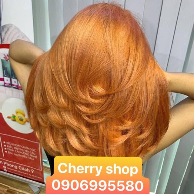 Màu nhuộm tóc 8/33 là sự kết hợp hoàn hảo giữa màu nâu đỏ và màu vàng dừa. Đây là màu sắc phổ biến nhất cho tóc nhuộm tại Việt Nam. Hãy xem hình ảnh liên quan và bắt đầu đổi màu tóc của bạn để trở nên nổi bật và thu hút.