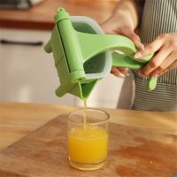 Hand press juicer ที่บีบคั้นน้ำผลไม้ ที่บีบมะนาว ที่บีบน้ำมะนาว ที่บีบน้ำส้ม ที่คั้นน้ำส้ม ที่คั้นน้ำผลไม้ เครื่องสกัดน้ำผลไม้ T1586