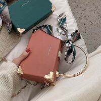 Hot selling Chain bag womens Messenger fashion all-match spring new 2022 popular one-shoulder