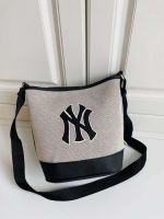 กระเป๋าสะพาย น้ำหนักเบา กระเป๋าทรงสปอร์ต Basic Big Logo Canvas Bucket Bag NEW YORK YANKEES