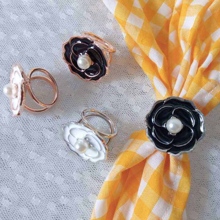 Gambar Bunga Cantik Hitam Putih