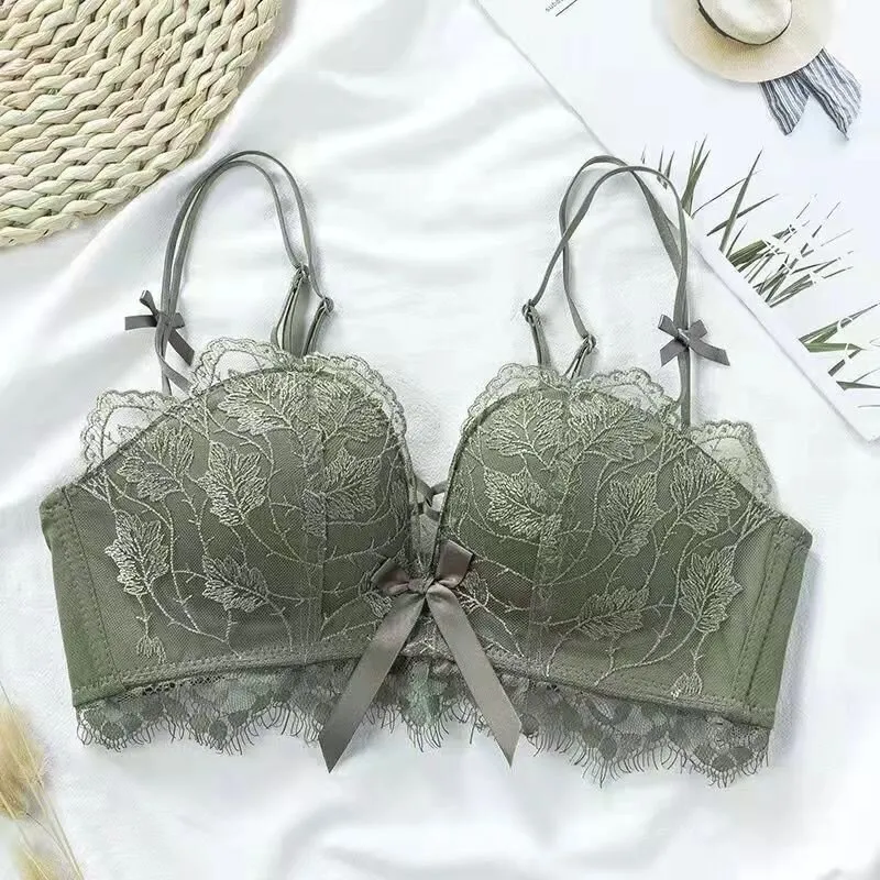 NWT -Jinfensha Bra - Size 32/70