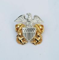 tomwang2012. WWII US NAVY OFFICERS HAT METAL PIN BADGE CLASSIC MILITARY