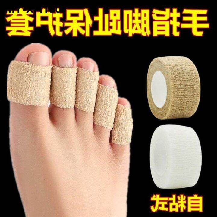 Against feet toe set of calluses antalgic highheeled shoes pinches