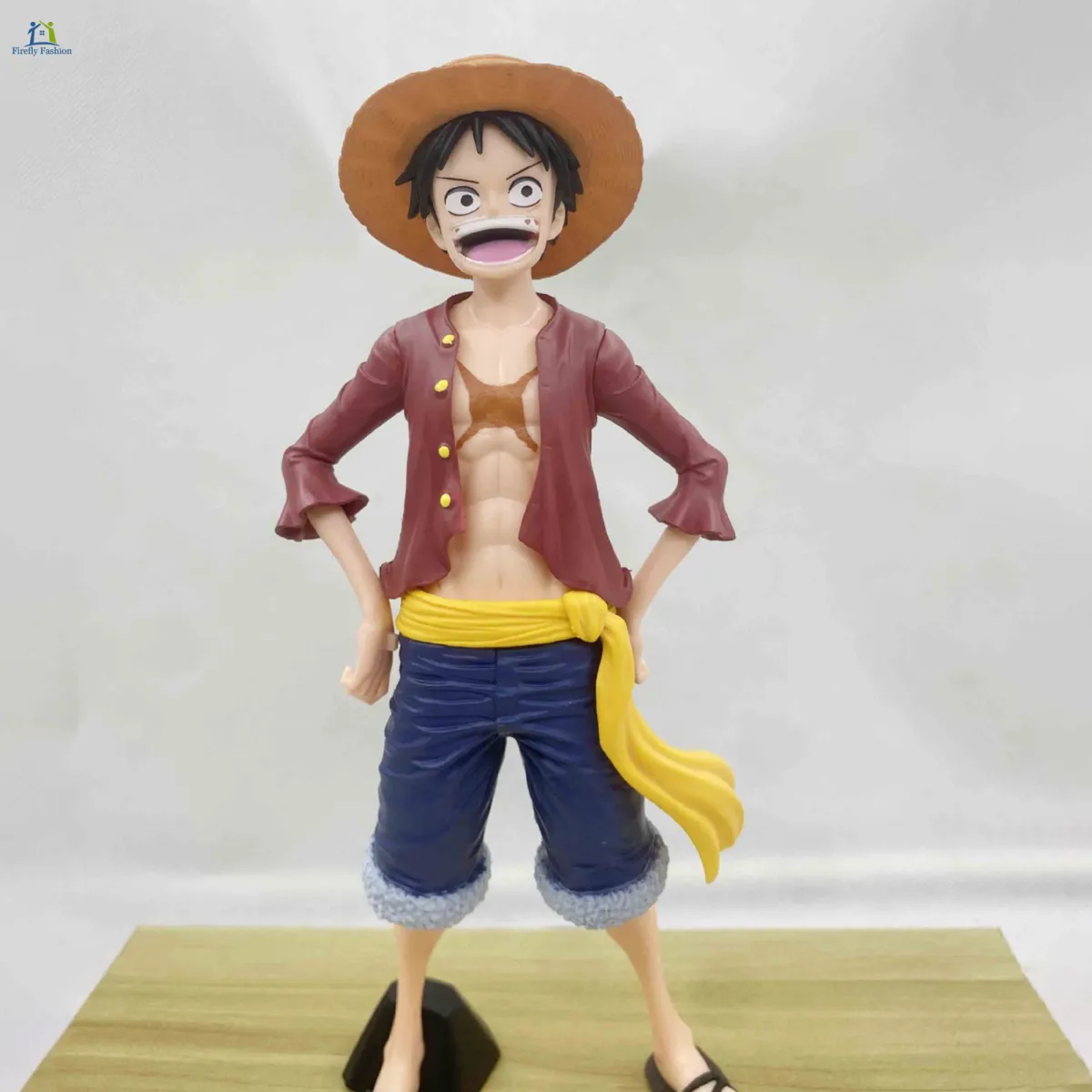 Nếu bạn là fan của One Piece, hãy đến và xem bức ảnh chi tiết Mô hình nhân vật Luffy đứng. Bạn sẽ không chỉ được ngắm nhìn chi tiết thiết kế tuyệt đẹp mà còn được khám phá sức mạnh cực kì đáng kinh ngạc của Luffy!