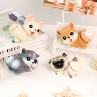 LITTLEN ตุ๊กตาการ์ตูน ของขวัญ ตกแต่งภายในรถยนต์ โต๊ะ 3D เครื่องประดับสัตว์ การ์ตูนสัตว์ ตุ๊กตาเขย่า โมเดลสุนัข เครื่องประดับรถยนต์ รถแดชบอร์ดรูป