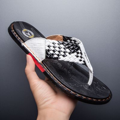 Outdoor flip-flops mens summer all-match sandals personality trendy shoes new style fashion slippers