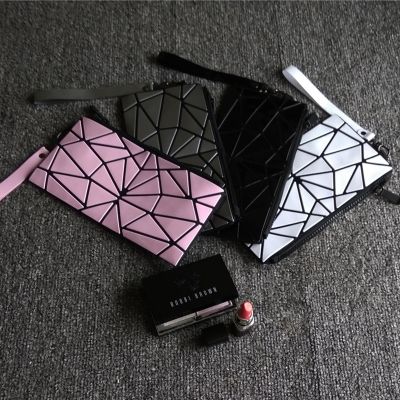 2021 New Geometric Zipper Cosmetic Bag Women Luminous Makeup Bag Ladies Cosmetics Organizer Folding Travel Make Up Bag wholesale