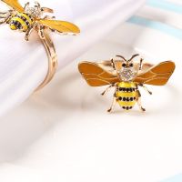 6PCS Yellow Bee Design Metal Napkin Ring Towel Buckle Bee Napkin Holder Wedding Party Holiday Hotel Table Decoration