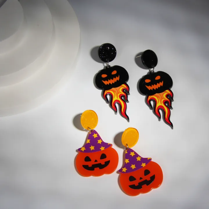 fashionable-halloween-pumpkin-earrings-trendy-halloween-earrings-pumpkin-shaped-dangle-earrings-womens-acrylic-dangle-earrings-flame-shaped-halloween-earrings