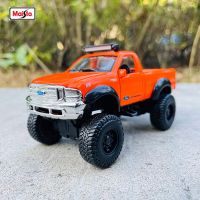 Bburago 1:43 1999 Ford F-350 Super Duty 4X4 big feet modified version alloy die-casting car model toy collection gift