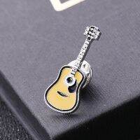 High Quality 1 Style Brooches Guitar Brooch Sweater decorative needle Jewelry Enamel Pin Denim Jackets Collar Badge Pins Button