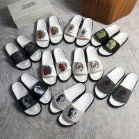 【High Quality】2023 New Alex*anderˉMcQu*eenxSlippers Couple Beach Shoes Summer Slippers Letter Graffiti Flip Flop