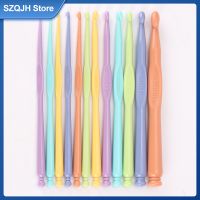 ✓ 12pcs/set Colorful Plastic Crochet Hooks Tool Set Single-pointed Hooks Knitting Needles Weaving Craftwork Kit Set