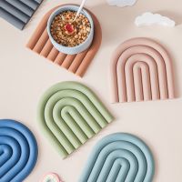 Rainbow Silicone Table Mat Coaster Hot Dishes Pot Holder Placemat Multifunctional Heat-resistant Pot Holder Kitchen Accessories