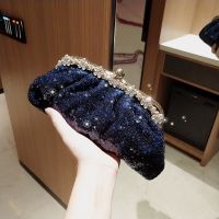 Hot selling 2023 new cheongsam banquet bag clutch female diamond wedding hand fashion sequin chain