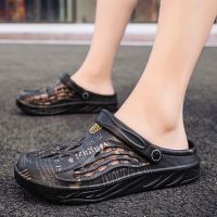 Fashion Couple Shoe Matching Summer Outdoor Beach Shoes Slip On Garden Clogs Casual Water Shower Water Mules Quick-Drying Shoes