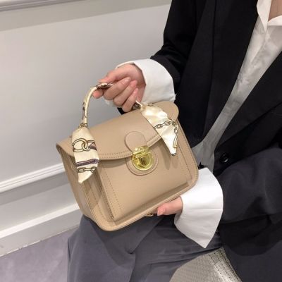 Hot style of French women small bag 2022 New Year han edition fine silk scarves handbag fashion western style one shoulder inclined shoulder bag
