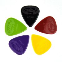 Lots of 100pcs Alice 0.71mm Medium Anti-slip Nylon Guitar Picks Plectrums Mixed Colors AP-G Guitar Bass Accessories