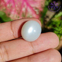 16.40 ct. พลอยมุกดา, มุกดาหาร หรือ จัทรกานต์ (Natural Moonstone) มีเหลือบสีขาว เป็นพลอยที่มีเสน่ห์และเป็น 1 ในพลอยนพเก้า การันตีพลอยแท้