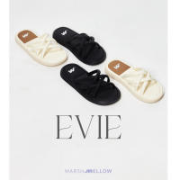 (ลด 45 Code: MARSH999 ) EVIE SANDAL รองเท้าแตะพื้นขนมปังนุ่มนิ่ม หน้าเท้าน้องคาดไขว้เพิ่มลูกเล่นให้กับหน้าเท้า xbx