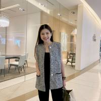 Weftloom Freya Vest เสื้อคลุมคอกลมแขนกุดผ้าทวีต สีเทา grey