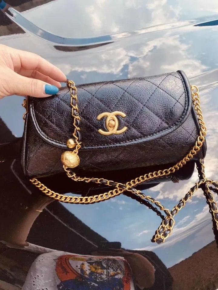 Share 168+ lipstick sling bag latest kidsdream.edu.vn