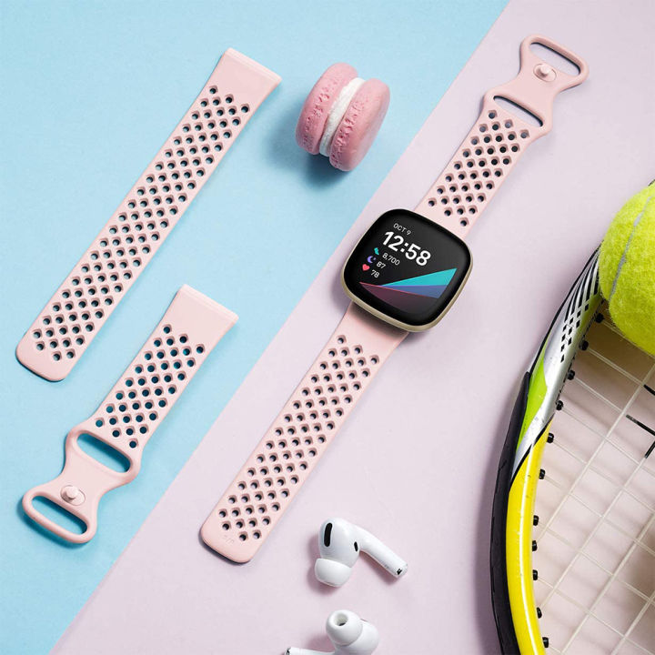 วงเข้ากันได้กับfitbit-sense-versa-3-tpuอ่อนเปลี่ยนระบายอากาศได้อุปกรณ์เสริมสายรัดกีฬาที่มีรูอากาศสำหรับผู้หญิงผู้ชาย