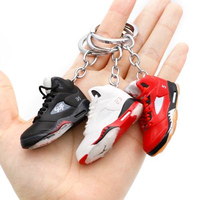 Fashion 3D Basketball Shoe Keychain Simulation Fun Sports Shoe Keychain Human Finger Skateboard Mini Shoe Model Keychain Key Chains
