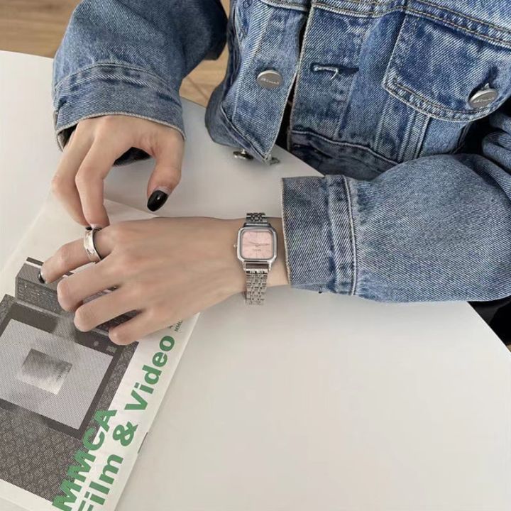 2022ใหม่นาฬิกาผู้หญิงสไตล์-ins-ผู้หญิงออกแบบเฉพาะกลุ่มผู้หญิงอารมณ์ง่ายกันน้ำนักเรียนนาฬิกาข้อมือสตรีมัธยมต้น
