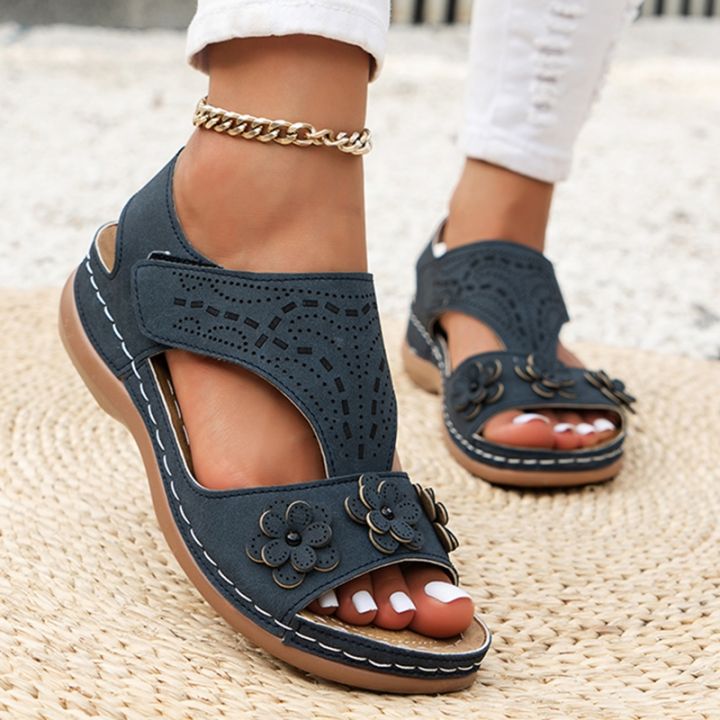 Plus size hot sale platform sandals