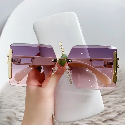 แฟชั่นสแควร์แว่นกันแดด UV400เฉดสีสำหรับผู้หญิงแว่นตาย้อนยุคป้องกันรังสียูวีไล่โทนสีแว่นตา