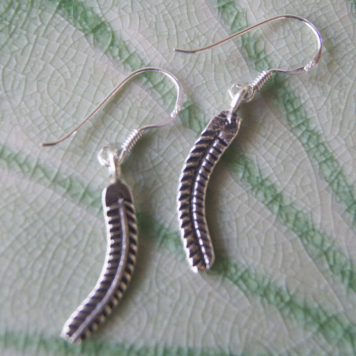 thai-karen-hill-tribe-design-earrings-pure-silver-สวยเด่น-สดุดตากระเหรียงของไทย-สวยงามไทยตำหูเงินกระเหรี่ยงทำจากมือชาวเขางานฝีมือสวยของฝากที่มีคุณค่าของฝ