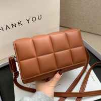 Womens Bag Autumn Winter New 2022 Female Literary Single-Shoulder Bag Minority Design Cross-Body Bag Trend Womens Bag Bolsos