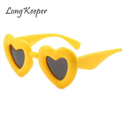 Trendy Heart Shaped Sun Glasses Women Men Outdoor Sunglasses Summer Ins Popular Shades Pink Yellow Eyewear Uv400 Oculos De Sol