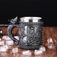 【lz】✿▽☈  Retro Dragão Resina Caneca De Cerveja De Aço Inoxidável Caveira Cavaleiro Tankard Xícara De Café Halloween Criativo Viking Chá Caneca Pub Bar Decoração