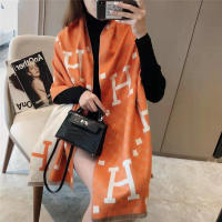 H Letters Stripe Elegant Womens Cashmere Big Brand Korean Scarves Luxury 2023 Fashion New Scarf Warm Jacquard New Thick Scarf Double-sided Two-colors Printed Versatile Thick Soft Warm Shawl 1