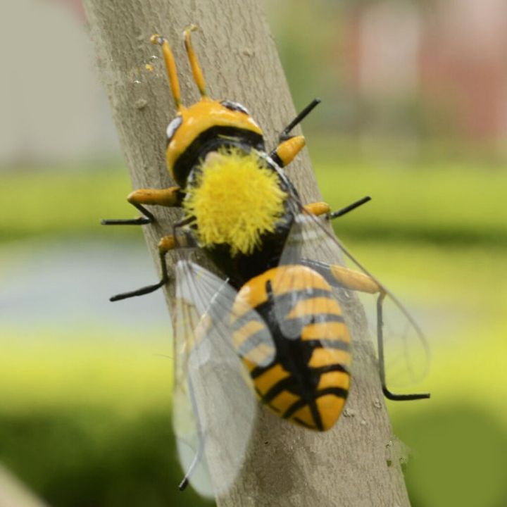 รูปปั้นสัตว์แมลงผึ้งธรรมชาติสีสันสดใส3ชิ้น-เซ็ตรูปปั้นสัตว์จำลองแม่เหล็กตู้เย็นที่มีสีสันลานกลางแจ้งของตกแต่งขนาดเล็ก