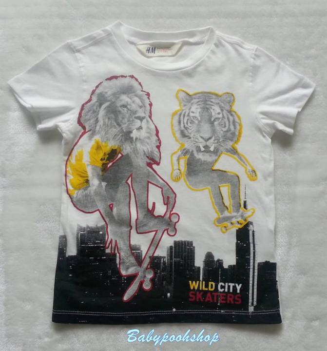 เสื้อยืดแขนสั้น สีขาว ลายสิงโต เสือ เนื้อผ้านิ่ม ***Sale 190 ฿  Size : 8-10y