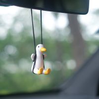 【jw】❐  Pingente bonito do carro pato Balanço Outono Carro Espelho Retrovisor Charme Jóias Interior carro Feminino