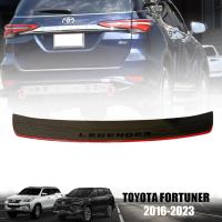 กันรอยท้าย กันรอยกันชนท้าย รุ่น โตโยต้า ฟอร์จูนเนอร์ TOYOTA FORTUNER ปี 2015 - 2023 สีดำด้าน แต่งขอบแดง 1 ชิ้น พร้อมกาว 3M