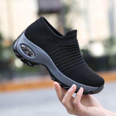 2023 Spring Women Sneakers Shoes Flat Slip on Platform Sneakers for Women Black Breathable Mesh Sock Sneakers Shoes